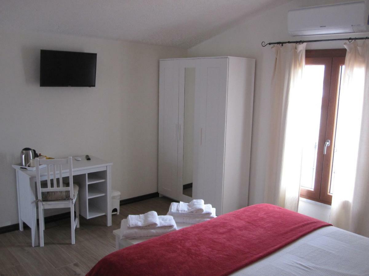 Bomarosa B&B Боса Экстерьер фото